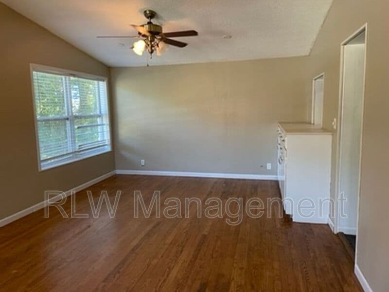 Eustis Condo: 206 Osceola Ave