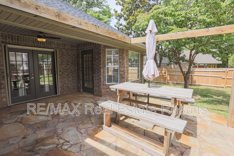 Rogers House: 407 N 40th St
