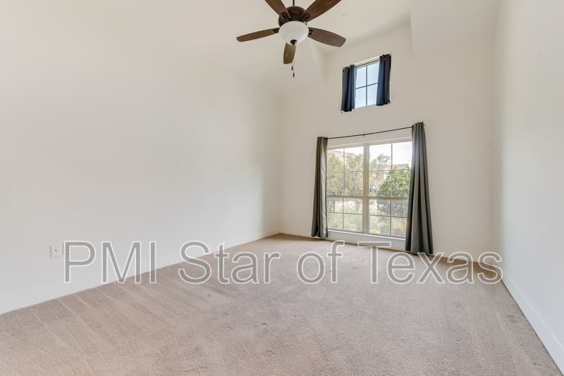 Arlington Townhome: 889 Birds Fort Trail