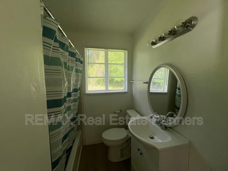 Petal House: 201 Rosewood Dr