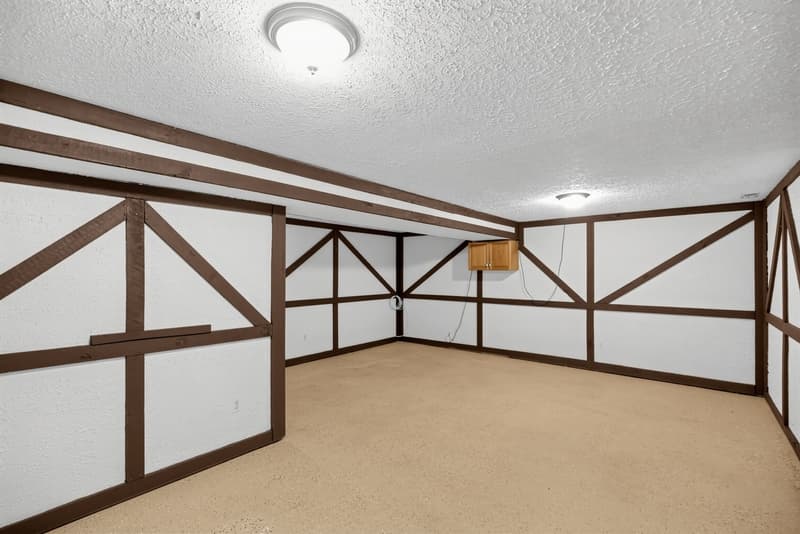 Parkville Condo: 139 East Orange Court