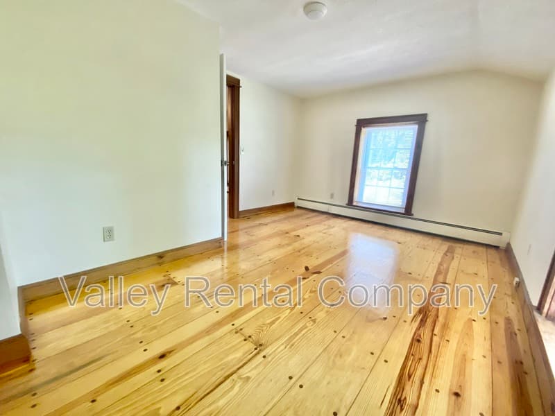 Hadley Condo: 37 Middle Street - 2