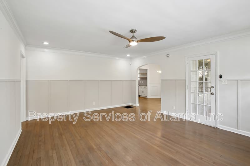 Atlanta House: 1649 Beecher St SW