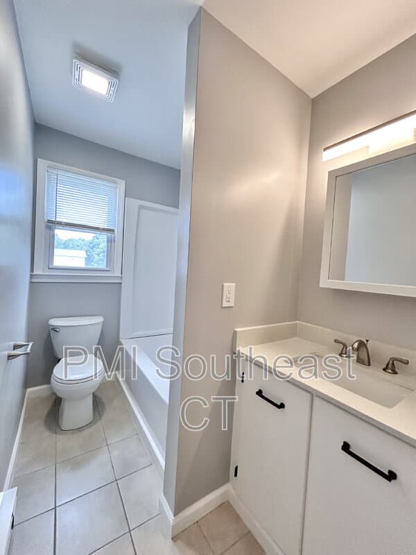 Plainfield Condo: 98 Canterbury Road