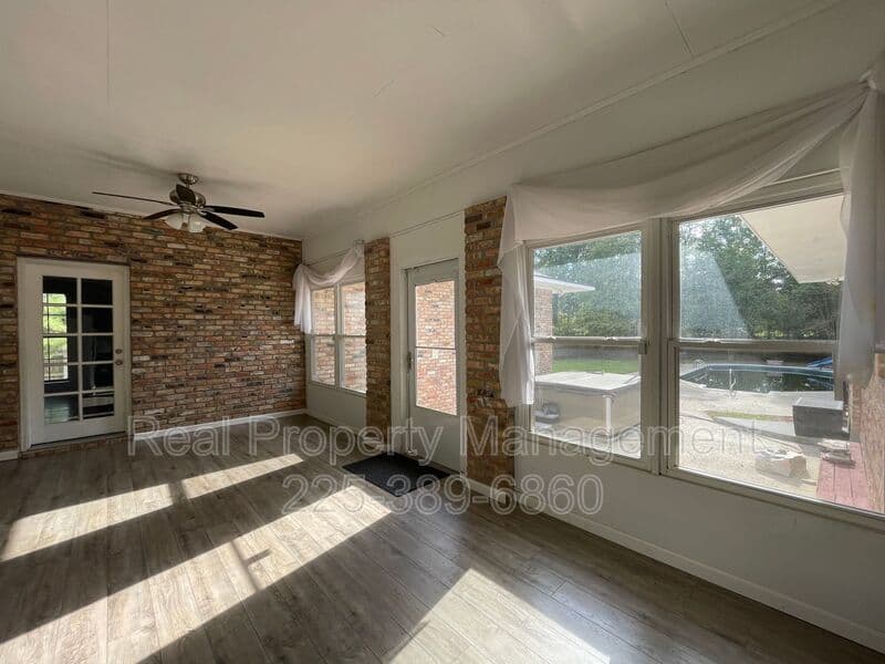 Denham Springs House: 25491 Plantation Ave.