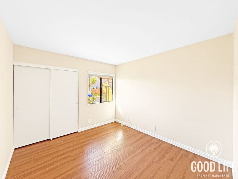 La Mesa House: 6050 Henderson Dr