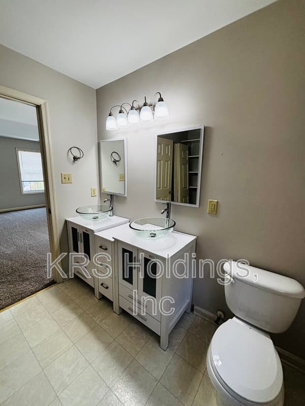 Chester House: 15012 Pine Vista Ln