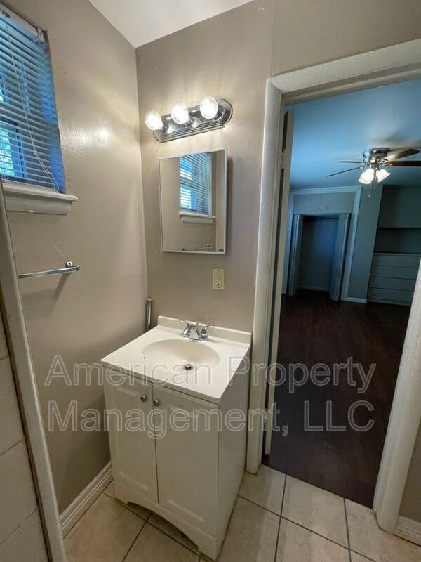Tulsa Condo: 719 S Troost Ave