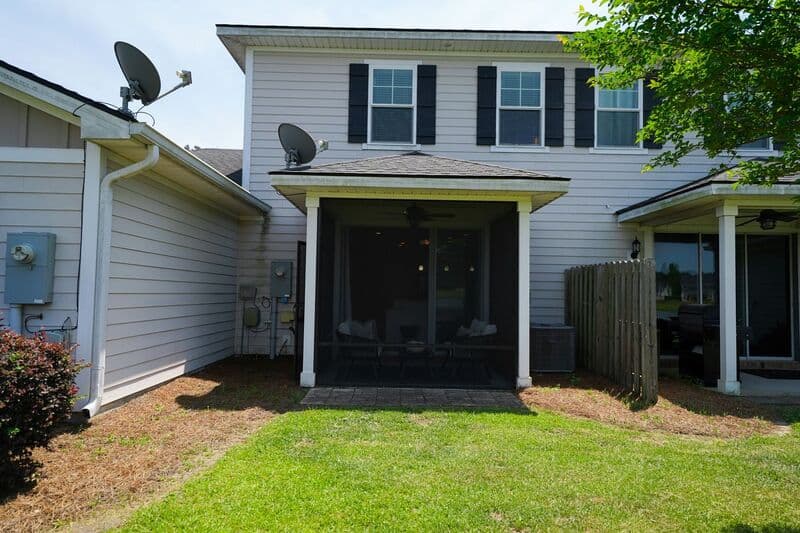 Richmond Hill House: 160 Lake Lily Drive