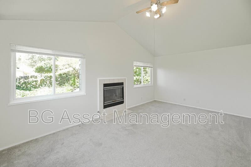 Rodeo House: 810 3rd St