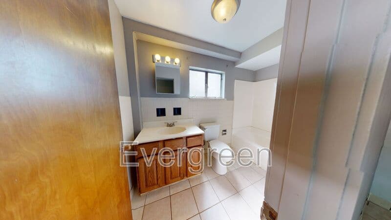 McKees Rocks House: 103 Orchard Street