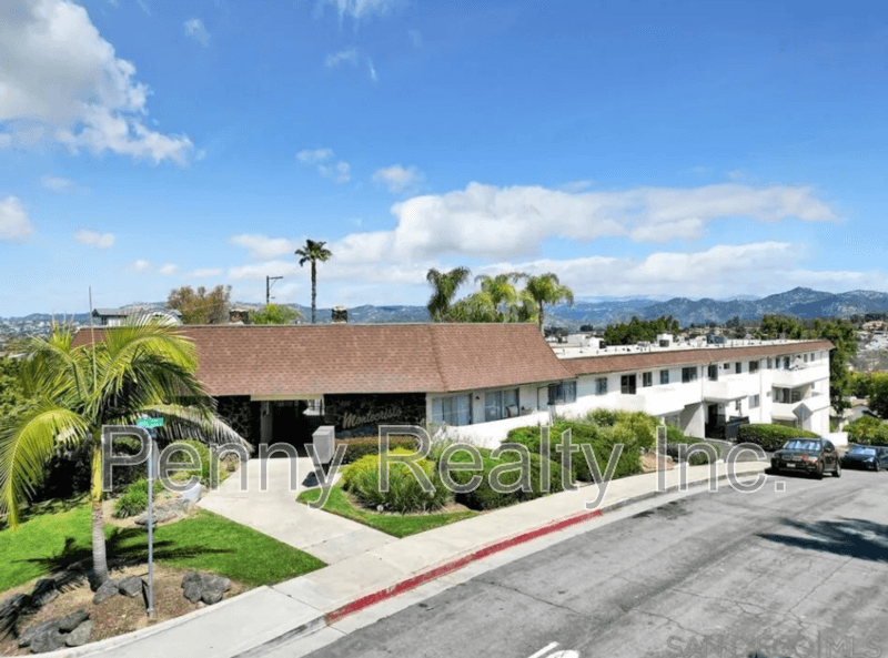 Escondido Condo: 806 E 4th Ave.