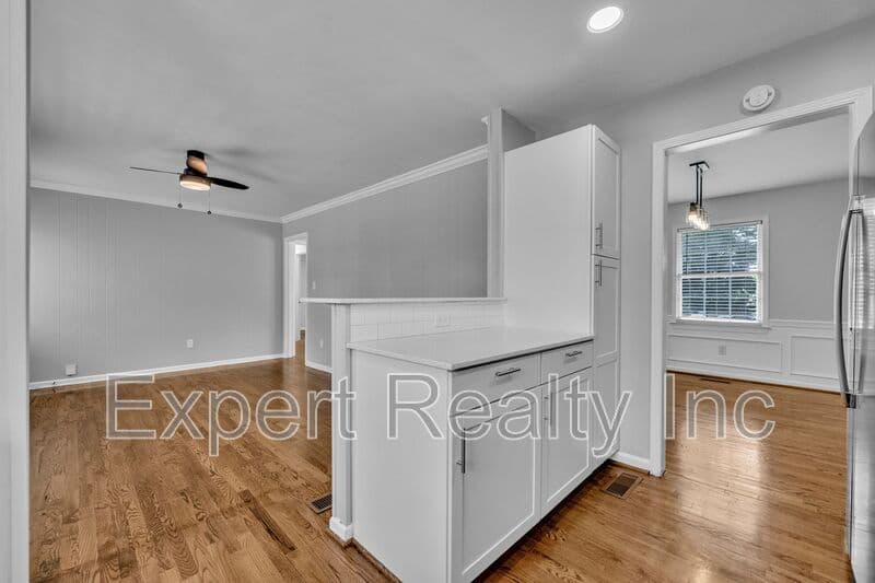 Alabaster House: 1064 Caribbean Circle