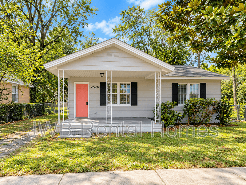 Jacksonville House: 2574 Commonwealth Ave
