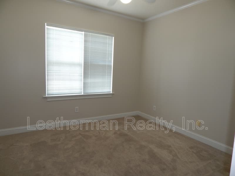 Florence House: 2109 Elderberry Dr