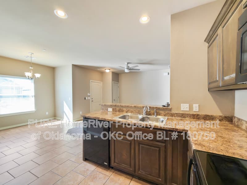 Oklahoma City Condo: 1005 SW 92nd St