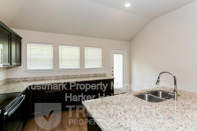 Temple House: 3050 Dade Loop