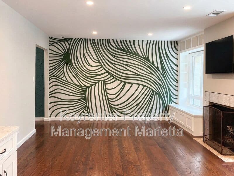 Decatur House: 510 Ponce De Leon Avenue
