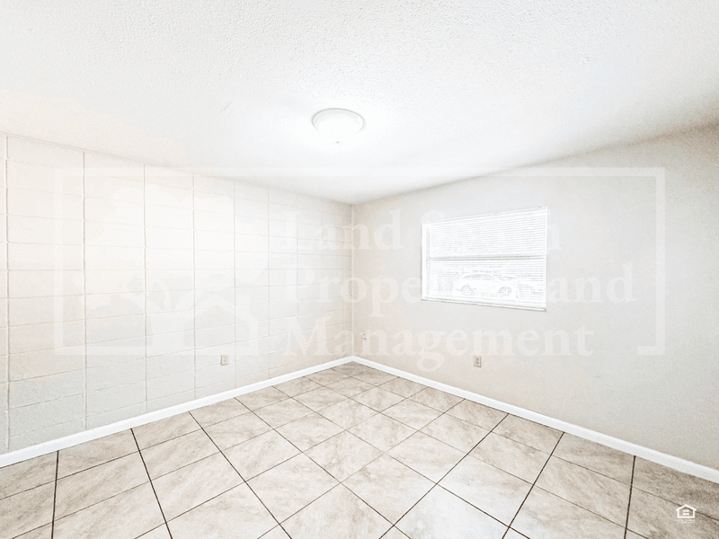 Lakeland House: 815 W. Carole Street