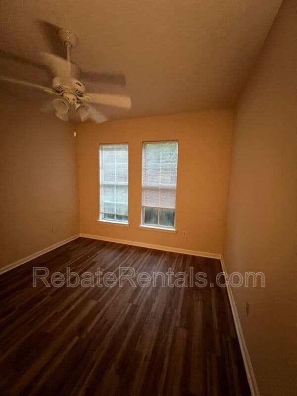 Jacksonville Condo: 8290 Gate Parkway West