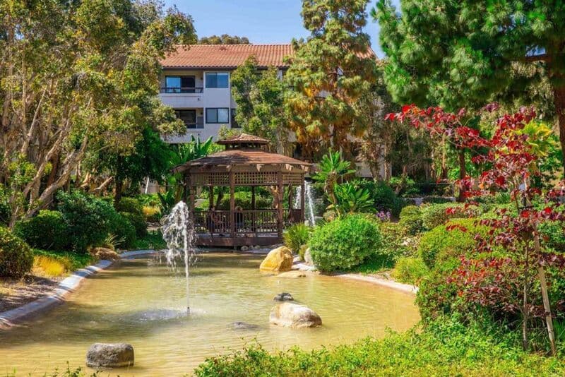 San Diego Condo: 5845 Friars Rd
