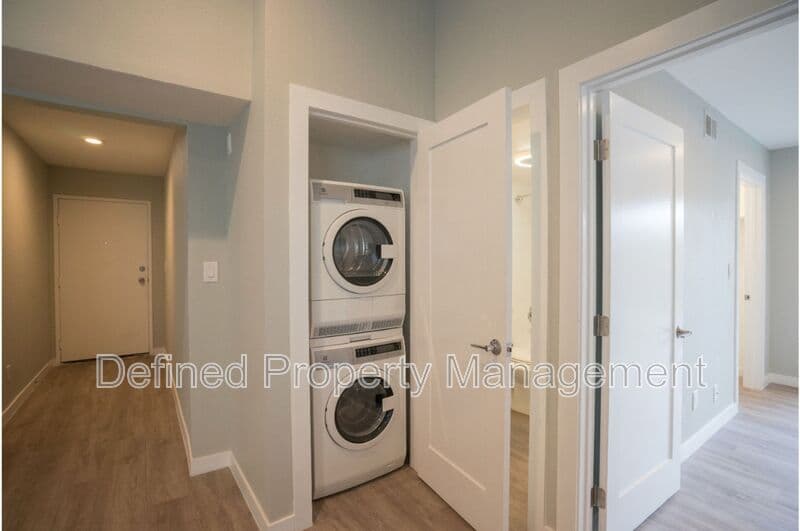 Los Angeles Condo: 3426 W. 1St Street Los Angeles, CA 90004