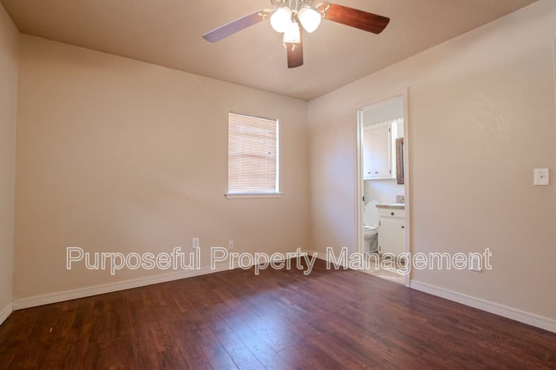 Norman House: 202 Stanton Drive