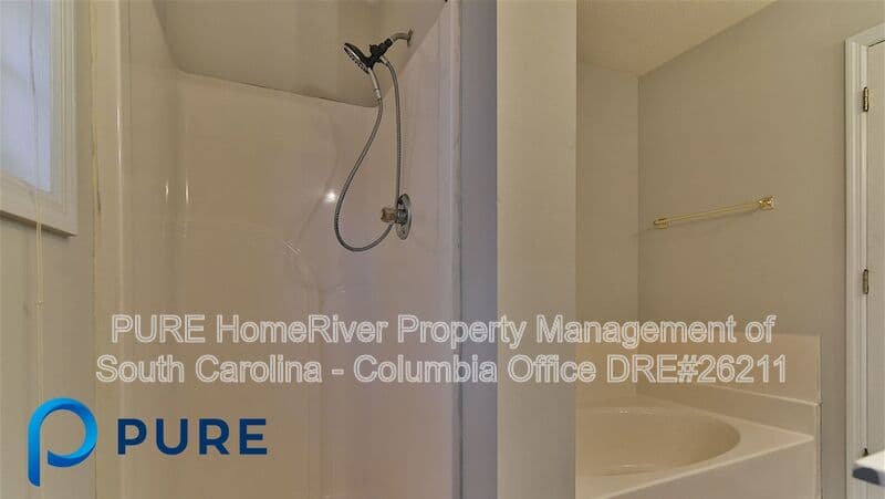 Lexington House: 309 Louisa Ln
