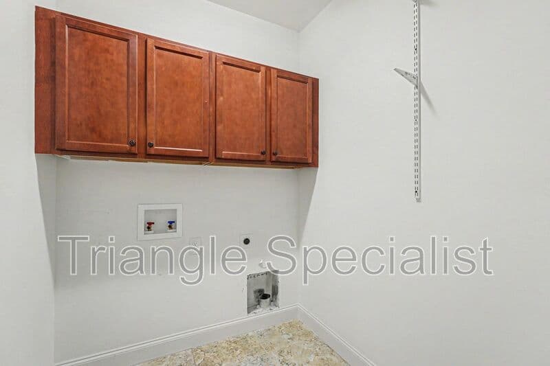 Rolesville House: 7436 Pomona Avenue
