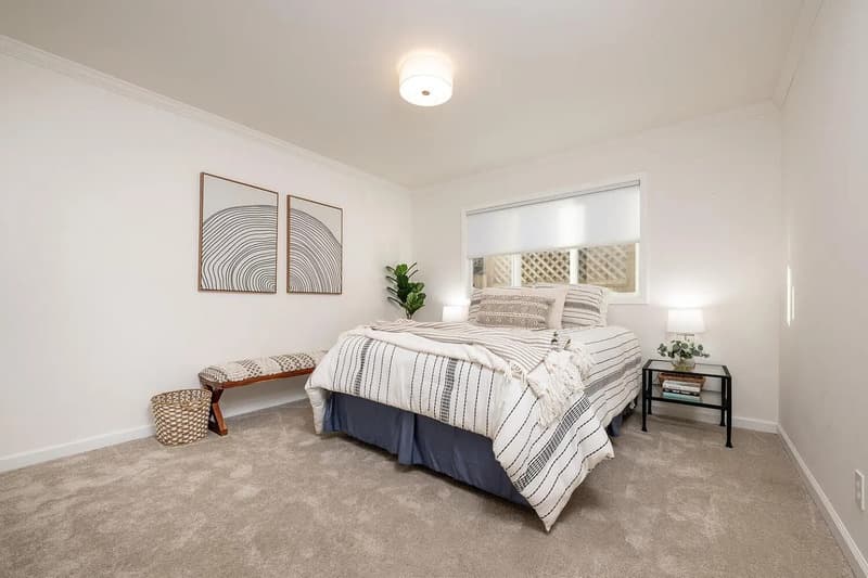 San Carlos House: 1354 Oakhurst Ave