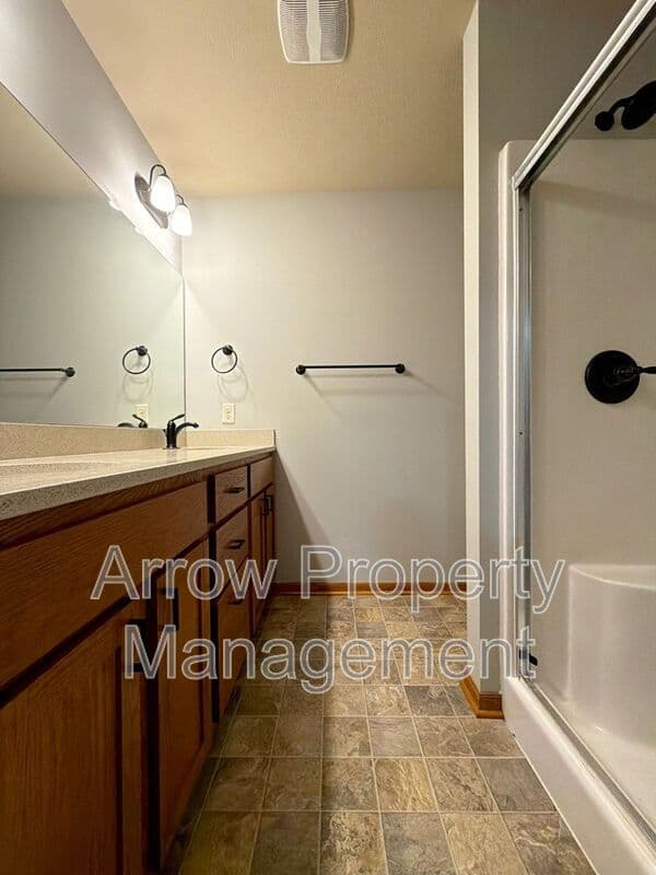 Lincoln Townhome: 4415 N 18