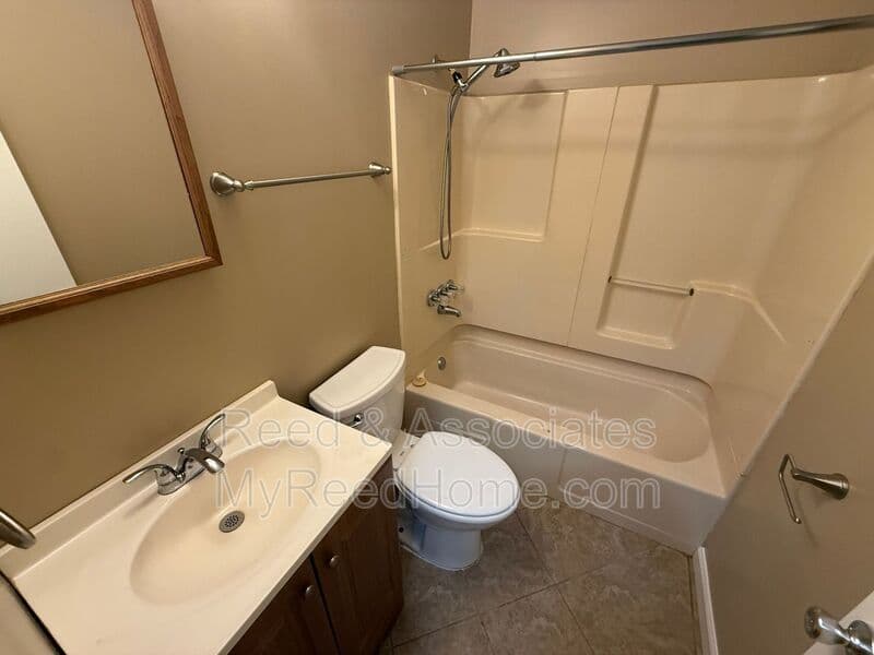 Southaven House: 7630 Rockingham