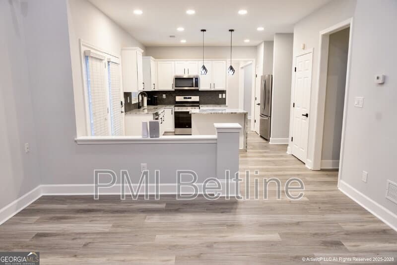 College Park House: 4644 Creekside Cove