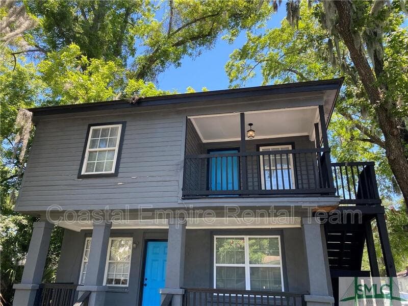 Savannah Condo: 1000 West 53rd Street - Lower Unit
