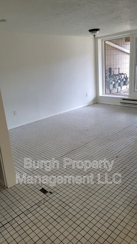 Charleroi Condo: 534 Fallowfield Avenue