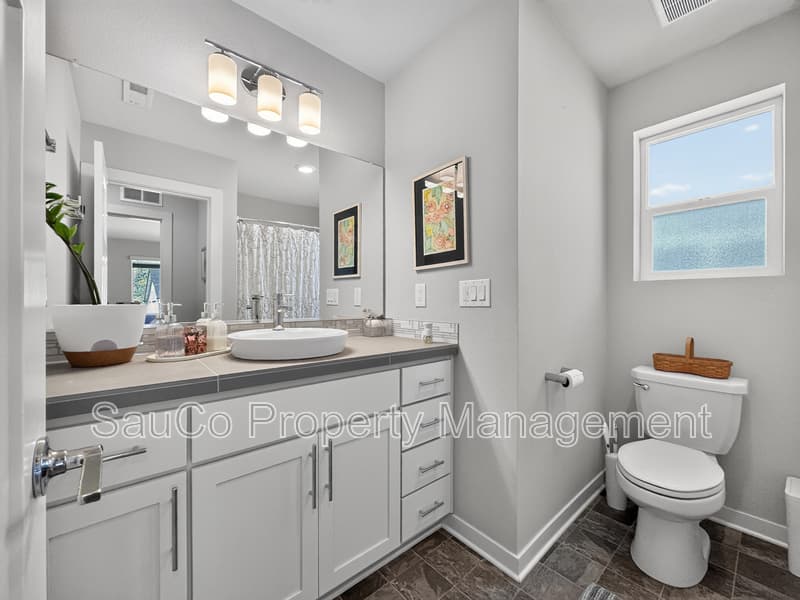 Hillsboro Townhome: 6433 Southeast Genrosa Street - 1