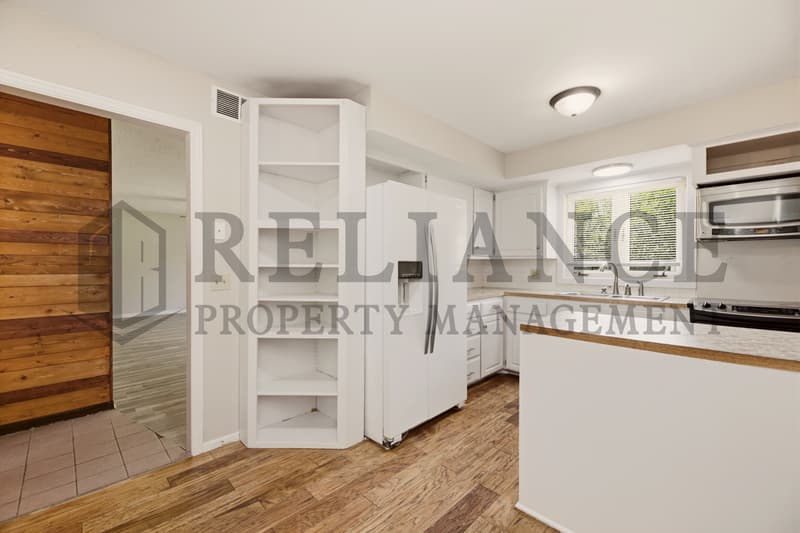 Wichita House: 9923 West Binter Lane