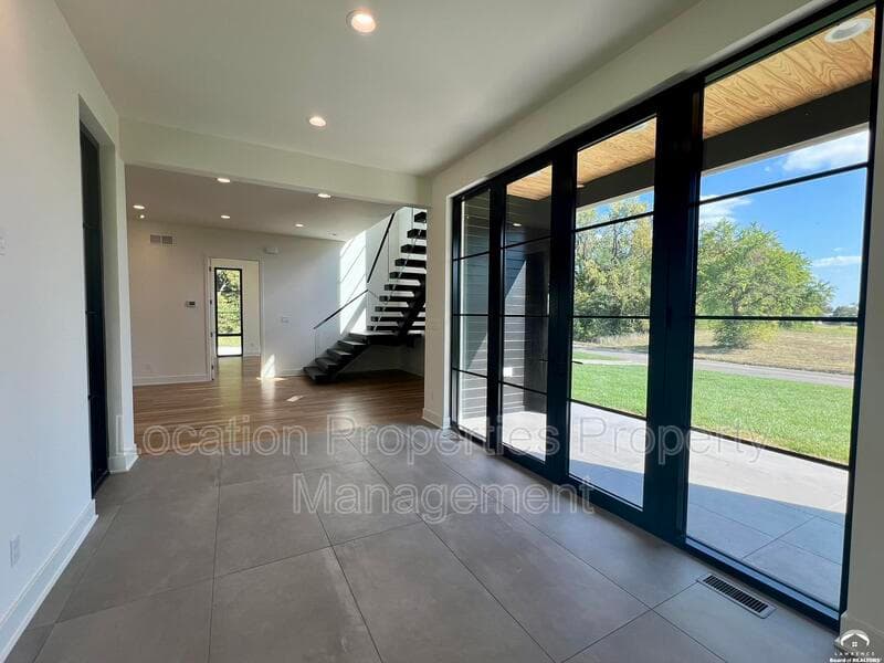 Lawrence House: 1840 Quail Creek Drive