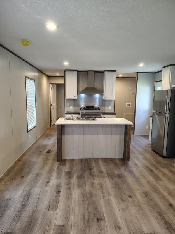 ELLENWOOD House: 26 Spencer Drive