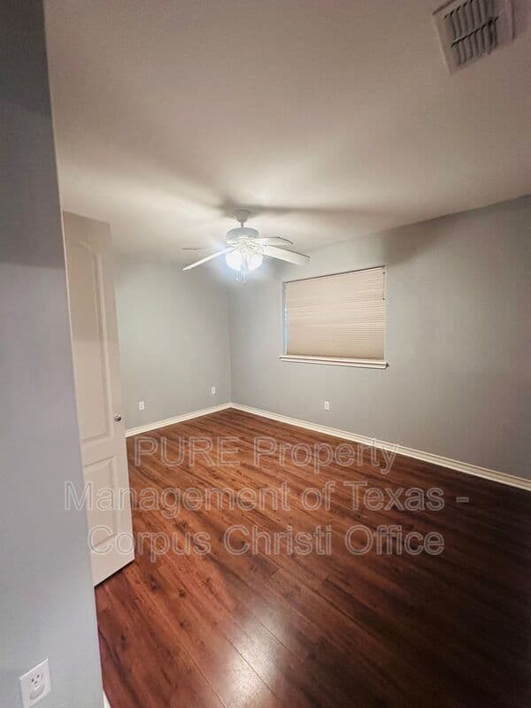 Corpus Christi House: 2509 Windblown Dr