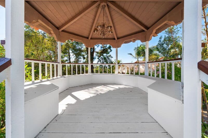 San Diego House: 18714 Bernardo Trails Dr
