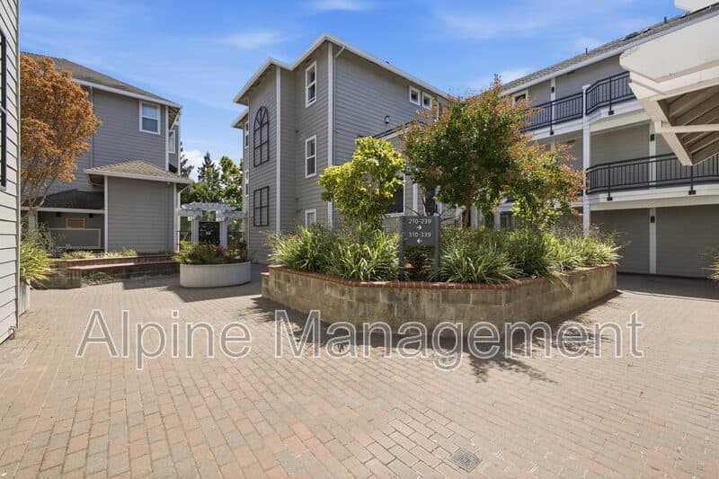 East Palo Alto Condo: 1982 West Bayshore Road - Main