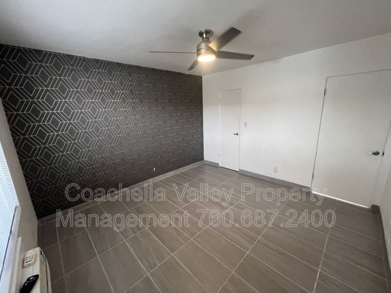 Palm Springs House: 2290 S Palm Canyon Drive