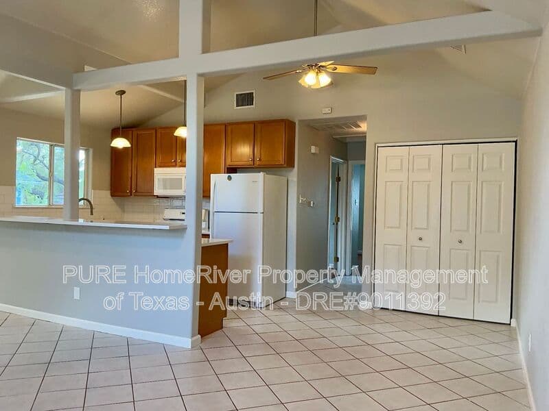 Austin Condo: 909 Hill Wood Dr #A