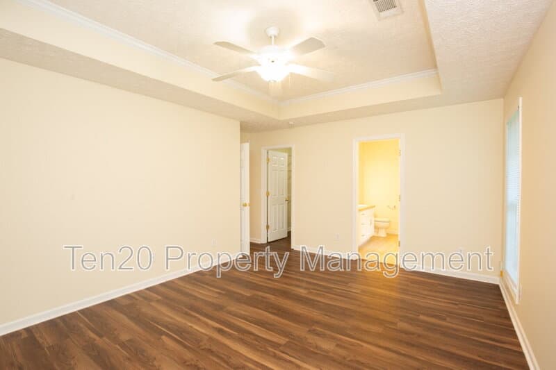 Columbus House: 9021 Sonoma Point Dr