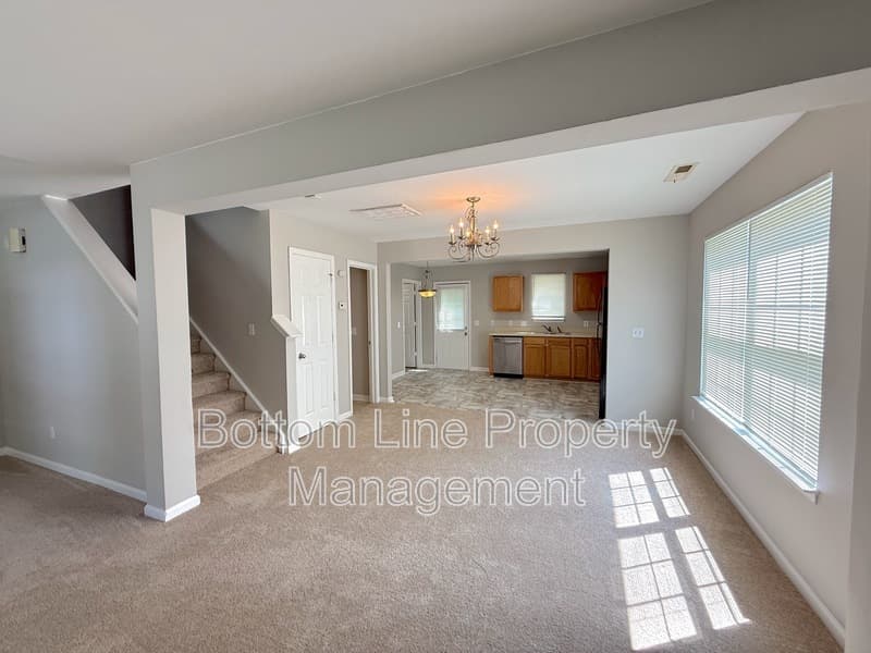 Charlotte House: 1320 Ben Livingston Rd