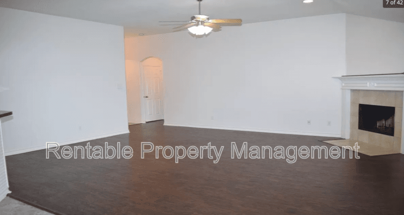 Mansfield House: 4704 Sailboat Dr.