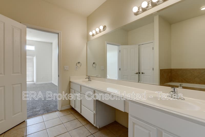 San Antonio Townhome: 22209 Sausalito Court