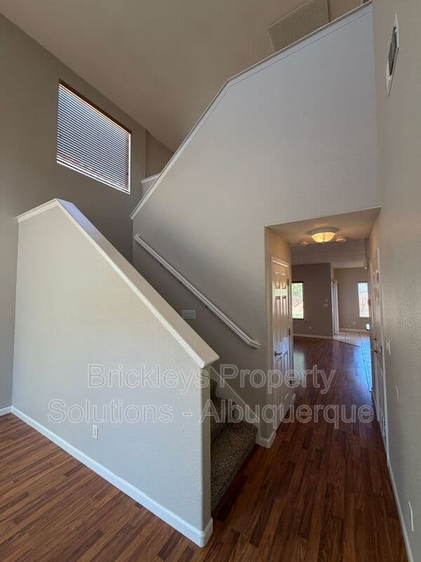 Rio Rancho House: 418 Paseo Roja Pl NE
