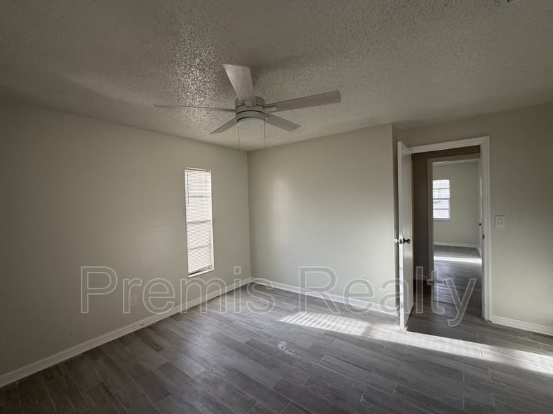 Clearwater House: 1760 Evans Drive
